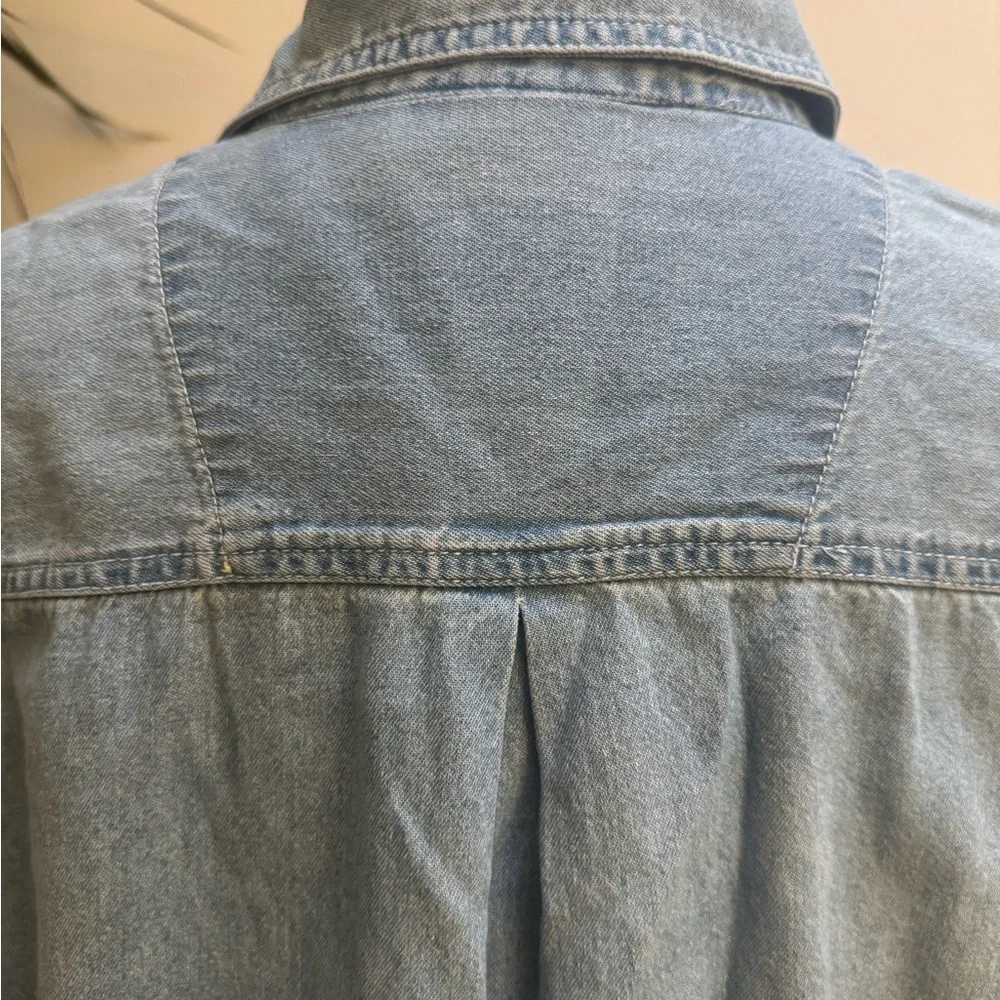 Vintage Bill Blass Jeans Light Wash Denim 100% Cotton Sleeveless Button Up Shirt